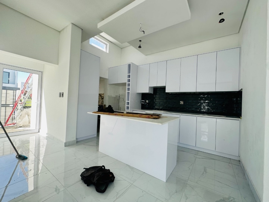 3 Bedroom Property for Sale in Sandown Western Cape